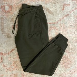 S Puma Joggers